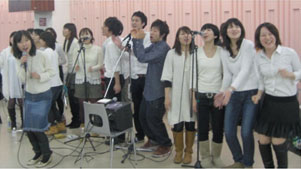 サフロファミリーによる演奏でパーティも最高潮に