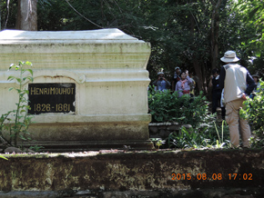 アンリ・ムオの墓